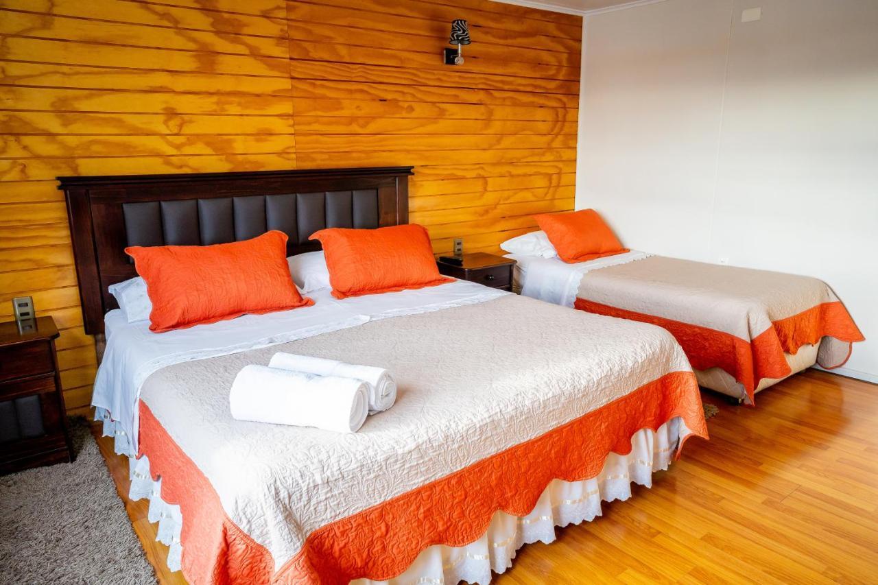 Casa Lucy Bed & Breakfast Puerto Natales Exterior photo