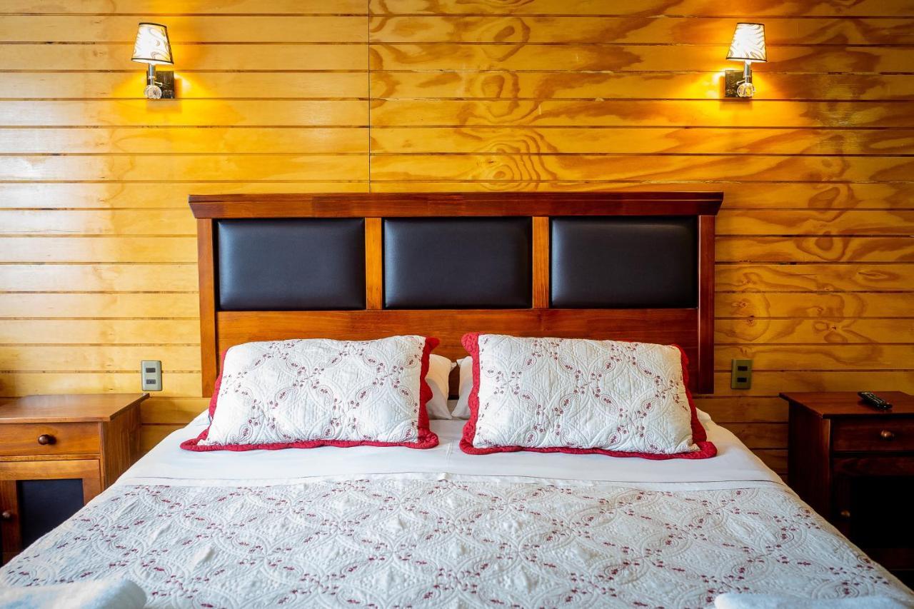 Casa Lucy Bed & Breakfast Puerto Natales Exterior photo