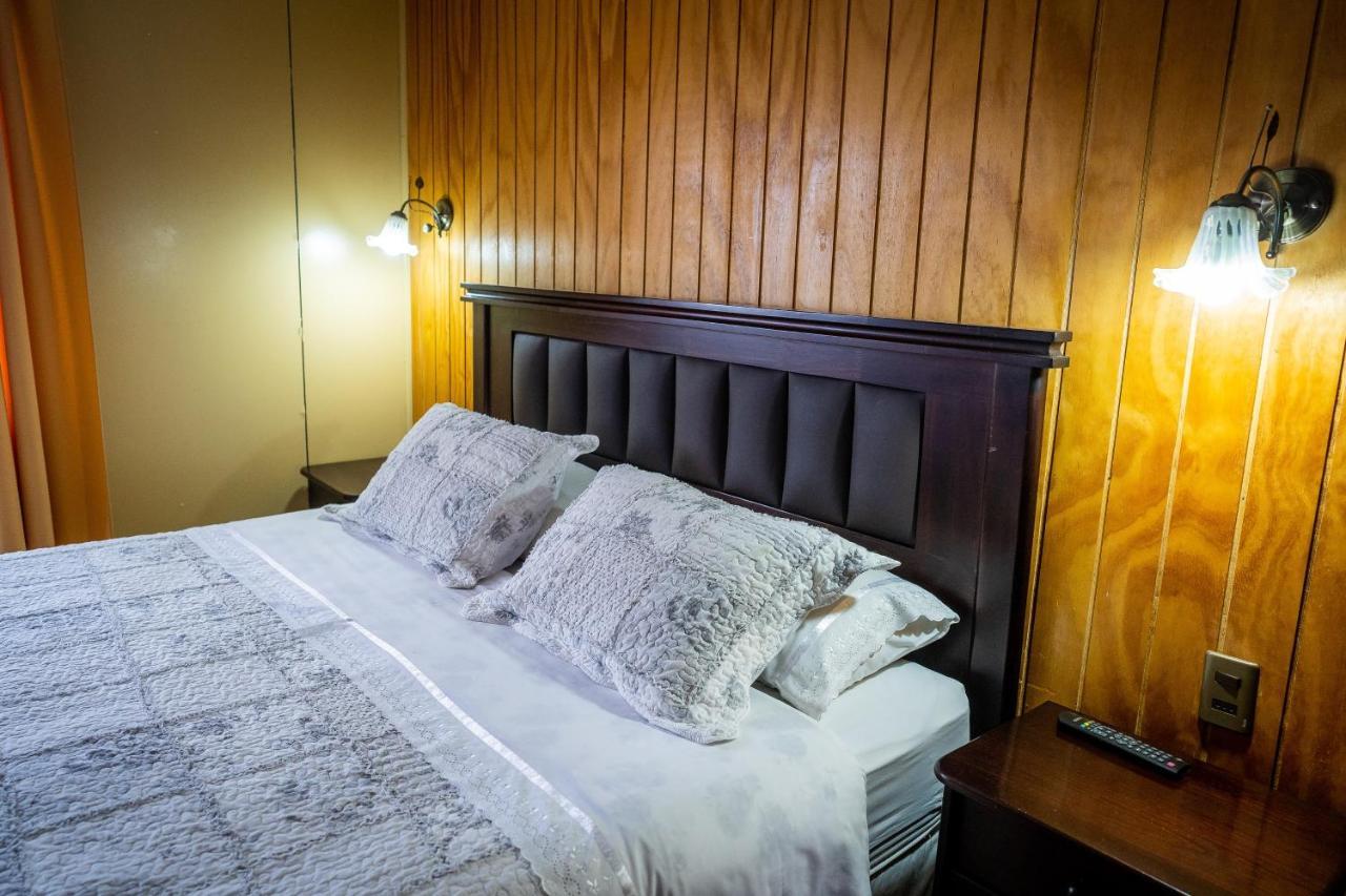 Casa Lucy Bed & Breakfast Puerto Natales Exterior photo