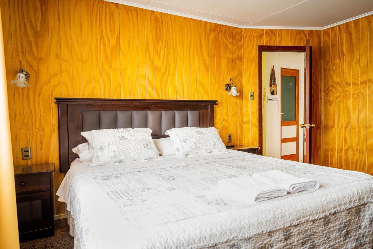 Casa Lucy Bed & Breakfast Puerto Natales Exterior photo