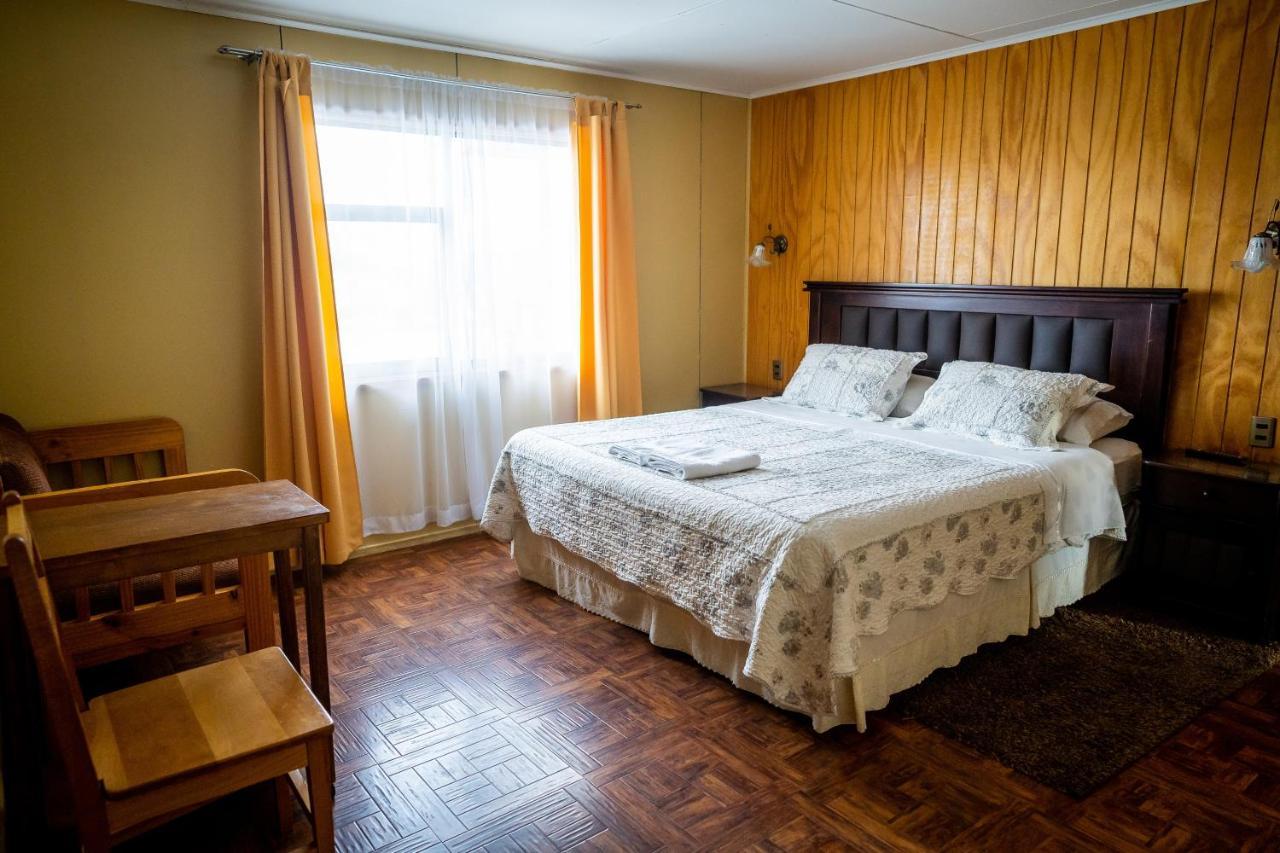 Casa Lucy Bed & Breakfast Puerto Natales Exterior photo