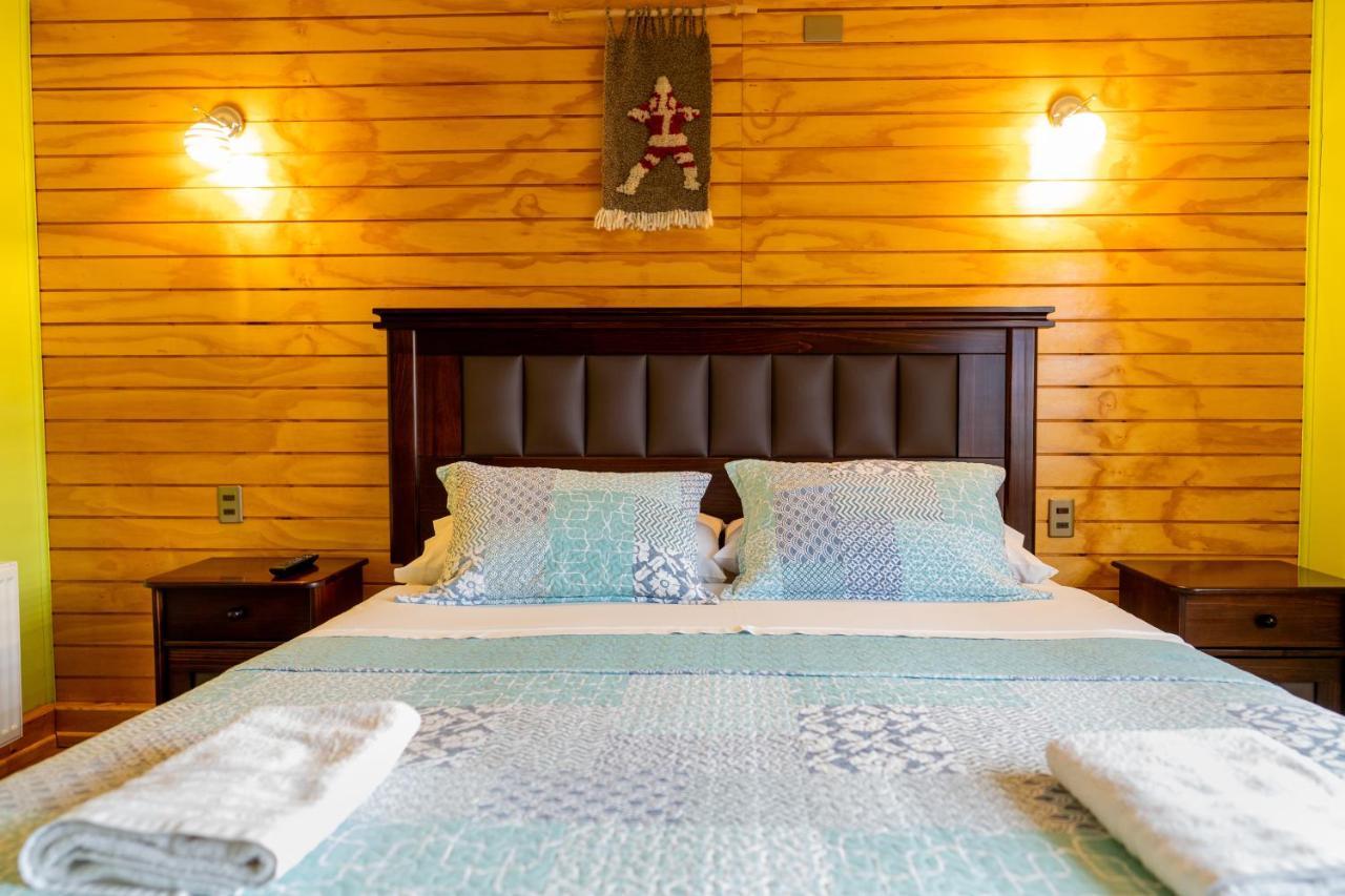Casa Lucy Bed & Breakfast Puerto Natales Exterior photo