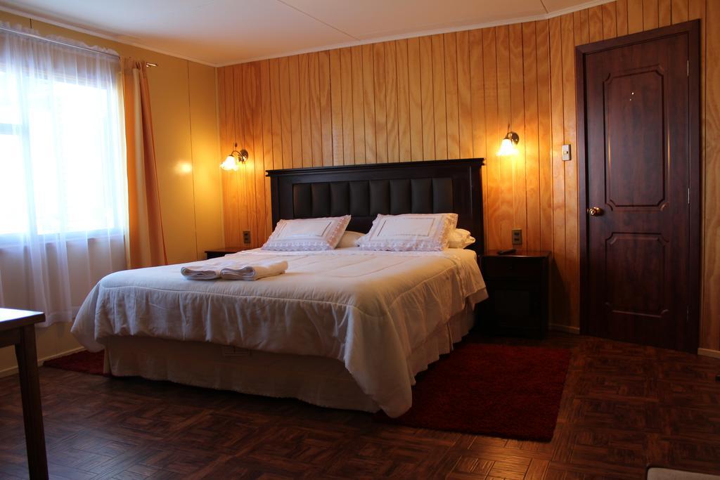 Casa Lucy Bed & Breakfast Puerto Natales Exterior photo